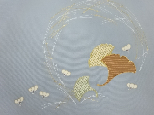 塩瀬金彩金駒刺繍銀杏に松葉・梅模様開き名古屋帯（額縁仕立て